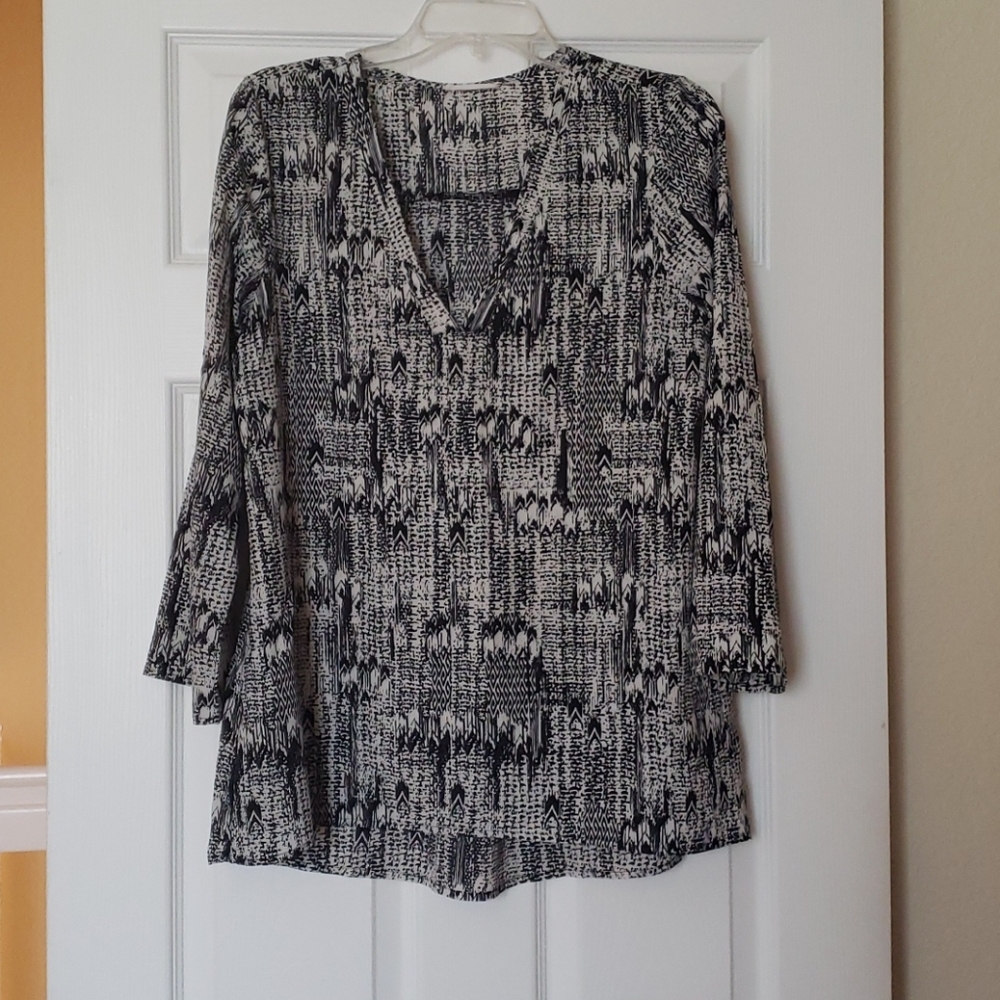 Hi Low V Neck Top